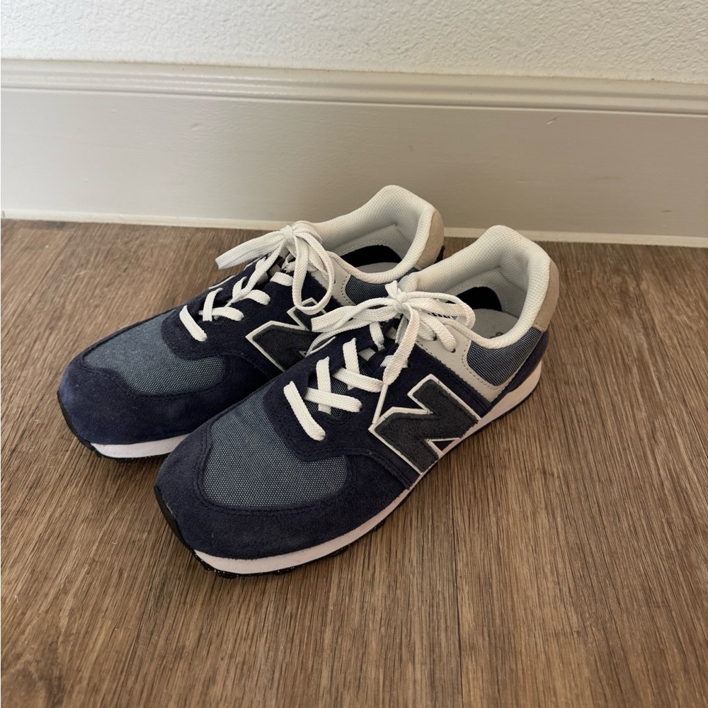 New Balance 574 Core Navy/White women’s 6.5